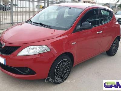 Lancia Ypsilon  1.2 69 CV 5p. GPL Ecochic Gold Rosso usata Poggiardo