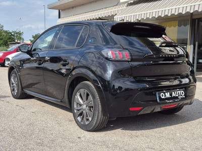 Peugeot 208 100kW Allure Pack Nero usata Cento