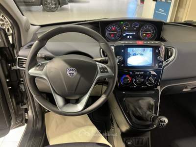 Lancia Ypsilon 1.0 FireFly 5 porte S&S Hybryd Gold Grigio usata Fornovo di Taro