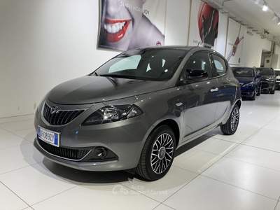 Lancia Ypsilon 1.0 FireFly 5 porte S&S Hybryd Gold Grigio usata Fornovo di Taro