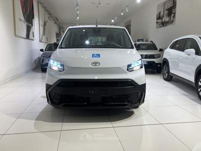 Toyota Proace 1.5D 100 CV  PC 4p. Lounge Trasporto Disabili 4+1 usata Fornovo di Taro