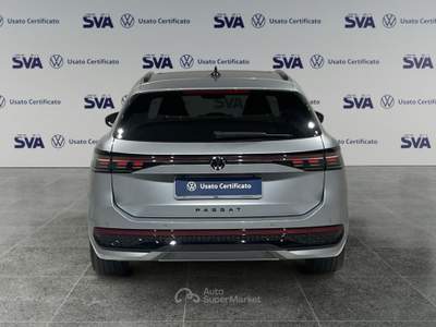 Volkswagen Passat 1.5eTSI 150CV DSG R-Line (MHEV) Grigio usata Ravenna