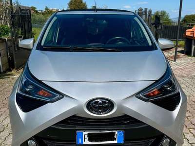 Toyota Aygo Aygo 5p 1.0 x-play m-mt 72cv Argento usata Castel Gandolfo
