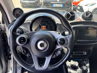 Smart ForTwo 0.9 t Brabus Xclusive 109cv twinamic my18 Argento usata Castel Gandolfo