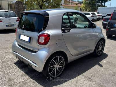 Smart ForTwo 0.9 t Brabus Xclusive 109cv twinamic my18 Argento usata Castel Gandolfo
