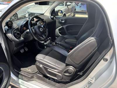 Smart ForTwo 0.9 t Brabus Xclusive 109cv twinamic my18 Argento usata Castel Gandolfo