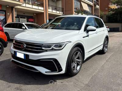 Volkswagen Tiguan Tiguan II 2021 2.0 tdi R-Line 150cv dsg Bianco usata Castel Gandolfo