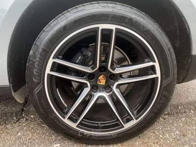 Porsche Macan 2.0 245cv pdk Argento usata Castel Gandolfo