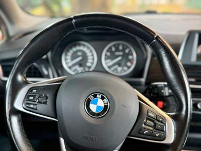 BMW Serie 2 Active Tourer 218d In eccellenti condizioni generali Bianco usata GIUGLIANO IN CAMPANIA