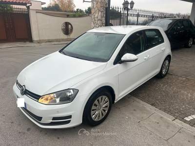 Volkswagen Golf Volk. Golf 1.2 TSI 85 CV 5p. Trendline BlueMotion Bianco usata Caivano