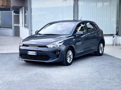 Kia Rio 1.0 MHEV 100CV E6 - 2022 Grigio usata Roma