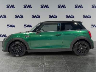 MINI Clubman 1.5 136CV Autom. Cooper Essential Prem. Mid Package Verde usata Ravenna