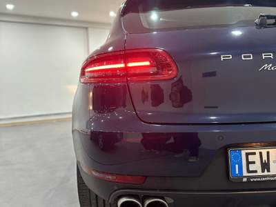 Porsche Macan Unico proprietario , veicolo non fumatore Blu/Azzurro usata Casal di Principe