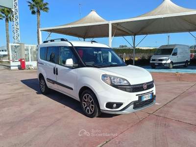 Fiat Doblò Dobl&ograve; 1.6 MJT 120 CV Trekking Bianco usata Surano