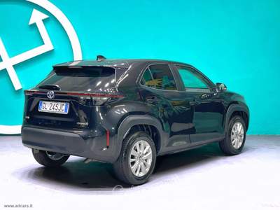 Toyota Yaris Cross Yaris Cross 1.5 Hybrid 5p. E-CVT Busin. *CAMBIO AUT.* Nero usata Castrezzato
