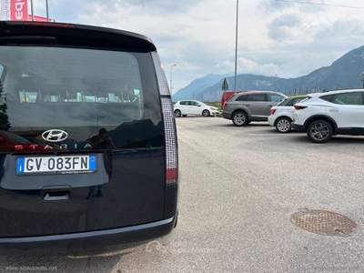 Hyundai Staria Staria 2.2 AT 2WD 9 posti Wagon DIESEL Grigio usata Lavis