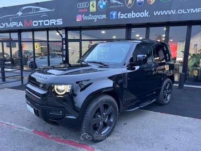 Land Rover Defender 90 D200 AWD NAVI LED BLACK PDC KAMERA PELLE Nero usata Ciampino
