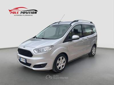 Ford Tourneo Courier 1.5 Tdci 95 cv Titanium Argento usata San Severo