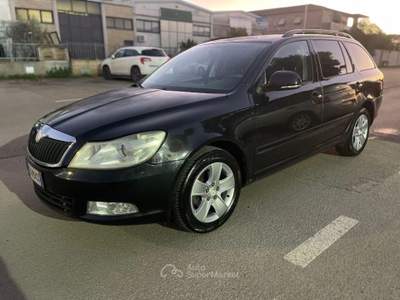 Skoda Octavia 1.6 Elegance GPLine Nero usata Follonica