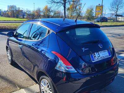 Lancia Ypsilon 5 porte GPL Ecochic Platinum Blu/Azzurro usata Torino