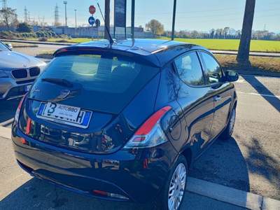 Lancia Ypsilon 5 porte GPL Ecochic Platinum Blu/Azzurro usata Torino
