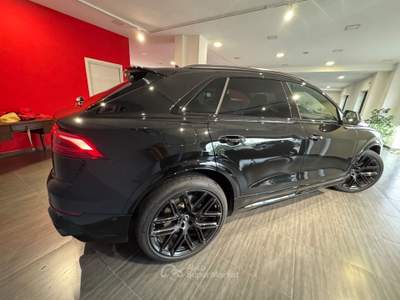 Audi Q8 RS Q8 quattro V8 tiptronic Nero usata Angri