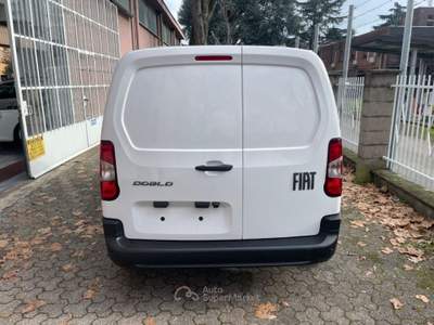 Fiat Doblò Doblò 1.5 BlueHdi 130CV  L2 H1 PASSO LUNGO KM.0 Bianco usata Caronno Pertusella