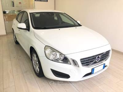 Volvo S60 D2 Business Bianco usata Torino