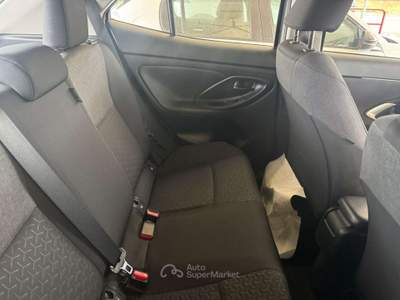 Toyota Yaris Cross 1.5h AdventureE E-CVT 116cv Argento usata Roma