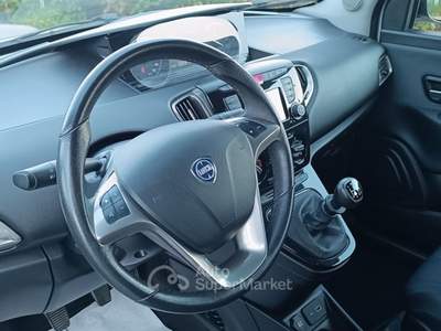 Lancia Ypsilon Ypsilon Argento usata Modugno