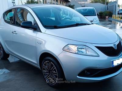 Lancia Ypsilon Ypsilon Argento usata Modugno