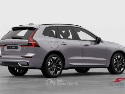 Volvo XC60 B5 AWD Mild hybrid Benzina Plus Dark Argento usata Corciano