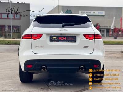 Jaguar F-Pace F-Pace 3.0 D V6 300 CV AWD aut. R-Sport Bianco usata Este
