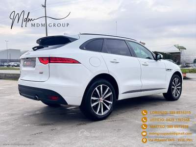Jaguar F-Pace F-Pace 3.0 D V6 300 CV AWD aut. R-Sport Bianco usata Este