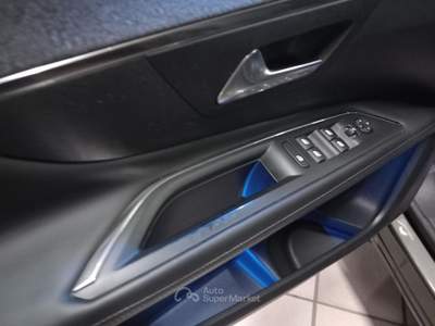 Peugeot 3008 1.5 bluehdi Allure s&amp;s 130cv Verde usata Viadana