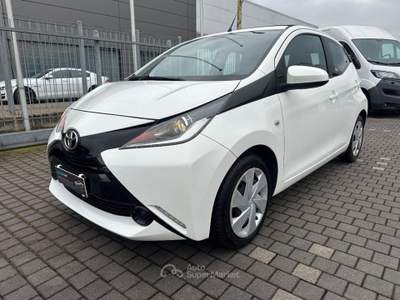 Toyota Aygo 1.0 VVT-i 69 CV 5 porte x-play Bianco usata Venezia