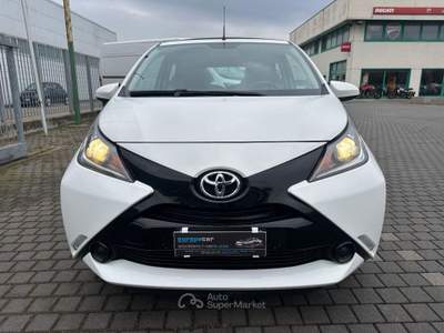 Toyota Aygo 1.0 VVT-i 69 CV 5 porte x-play Bianco usata Venezia