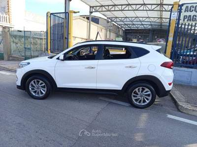 Hyundai Tucson  1.7 CRDi XPossible Bianco usata Barletta