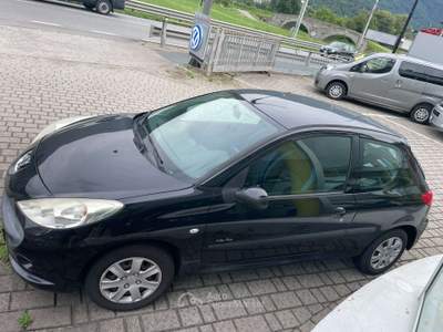 Peugeot 206 60cv Nero usata Villa di Tirano
