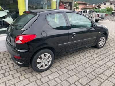 Peugeot 206 60cv Nero usata Villa di Tirano