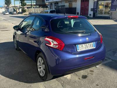 Peugeot 208 208 3p 1.4 hdi 8v Allure Blu/Azzurro usata Sant'Antimo