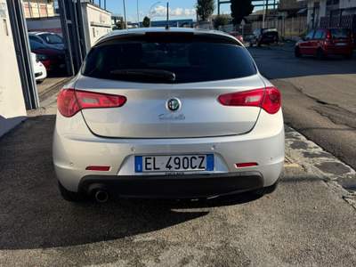 Alfa Romeo Giulietta III 2010 1.6 jtdm(2) Distinctive Grigio usata Sant'Antimo