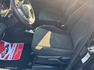 Toyota Verso-S Verso-S 1.3 Lounge mt Nero usata Sant'Antimo