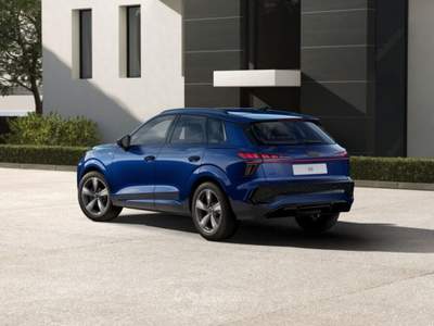 Audi Q3 Audi  SUV Business TDI  110 kW S tronic Blu/Azzurro usata San Fior