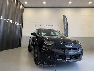 Fiat 600 600 Hybrid 110 CV DCT MHEV Serie Speciale Icon Nero usata Leini