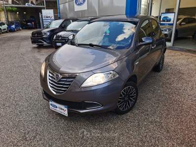 Lancia Ypsilon 85 CV 5 porte Metano Ecochic 30th Ann. Grigio usata Cercola