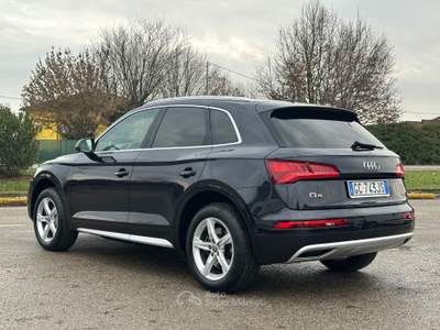 Audi Q5 45 2.0 tfsi mhev Business quattro s-tronic Nero usata Altedo