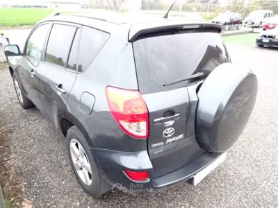 Toyota RAV4 TOYOTA RAV 4 TDI LUXURY ((4X4)) Grigio usata Casaloldo