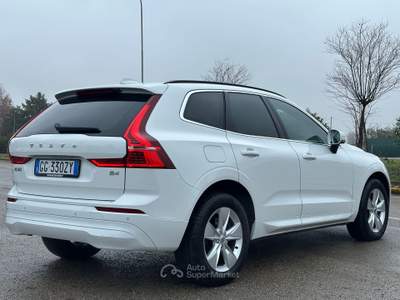 Volvo XC60 AUTOCARRO 5 POSTI 2.0 b4 Momentum auto Bianco usata Altedo