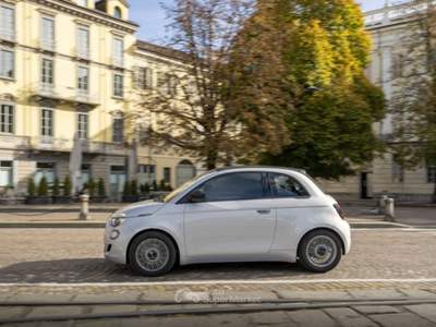 Fiat 500 Cabrio Hybrid La Prima Lilla usata Bastia Umbra